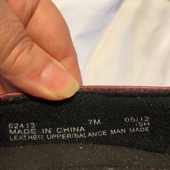 CLARKS Artisan reddish brown slip-on shoes size 7M - Picture 7 of 10